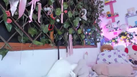 Snapshot of lunacristal_moon chatting on December 4, 9:57 pm lunacristal_moon online show from December 4, 9:57 pm