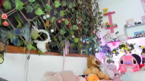 Snapshot of lunacristal_moon chatting on January 10, 8:51 am lunacristal_moon online show from January 10, 8:51 am