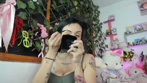 Snapshot of lunacristal_moon chatting on February 22, 11:03 pm lunacristal_moon online show from February 22, 11:03 pm