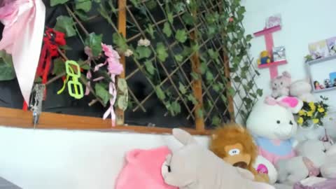 Snapshot of lunacristal_moon chatting on February 25, 10:58 am lunacristal_moon online show from February 25, 10:58 am