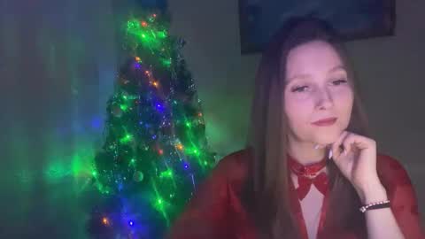 Snapshot of lunafeather chatting on January 9, 1:25 pm lunafeather online show from January 9, 1:25 pm