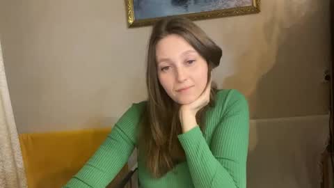 Snapshot of lunafeather chatting on March 26, 6:24 pm lunafeather online show from March 26, 6:24 pm