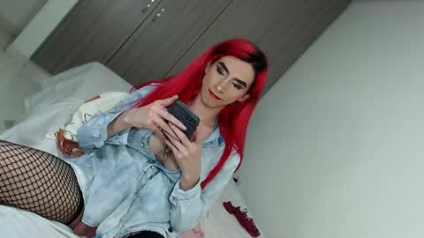 Snapshot of lunahot05xxx chatting on January 21, 2:33 am LUNA online show from January 21, 2:33 am