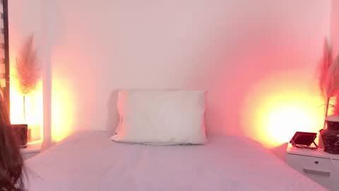 Snapshot of lunaira_deep chatting on February 28, 1:12 pm Scarleet online show from February 28, 1:12 pm