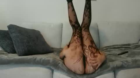 Snapshot of lunakai0007 chatting on December 13, 7:53 pm New GAL online show from December 13, 7:53 pm