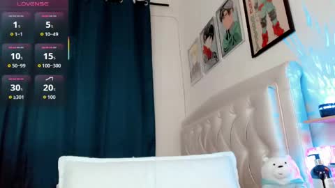 Snapshot of lunalovedoll_ chatting on April 8, 8:31 pm Luna online show from April 8, 8:31 pm