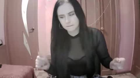 Snapshot of lunamystique_ chatting on February 1, 2:13 pm lunamystique_ online show from February 1, 2:13 pm
