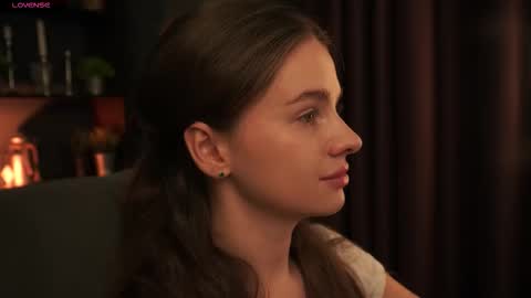 lunaolivia_ online show from September 30, 12:43 pm