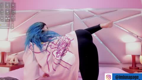 Snapshot of lunapagee chatting on January 18, 2:33 pm Luna Page online show from January 18, 2:33 pm