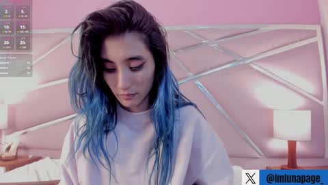 Snapshot of lunapagee chatting on January 20, 12:25 am Luna Page online show from January 20, 12:25 am