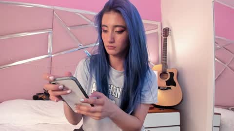 Snapshot of lunapagee chatting on January 27, 4:22 pm Luna Page online show from January 27, 4:22 pm