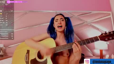 Snapshot of lunapagee chatting on February 11, 9:03 pm Luna Page online show from February 11, 9:03 pm