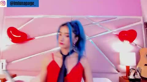 Snapshot of lunapagee chatting on February 18, 2:06 pm Luna Page online show from February 18, 2:06 pm