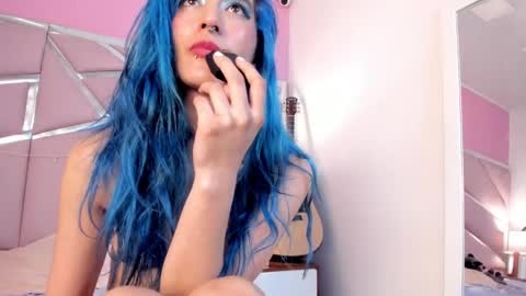 Snapshot of lunapagee chatting on February 22, 12:49 am Luna Page online show from February 22, 12:49 am