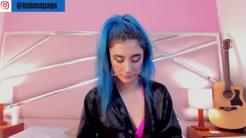 Snapshot of lunapagee chatting on March 4, 2:21 pm Luna Page online show from March 4, 2:21 pm
