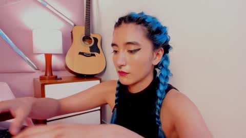 Snapshot of lunapagee chatting on March 10, 2:05 pm Luna Page online show from March 10, 2:05 pm