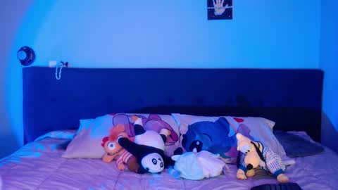 Snapshot of lunapalmer01 chatting on February 14, 3:47 am Julieth online show from February 14, 3:47 am