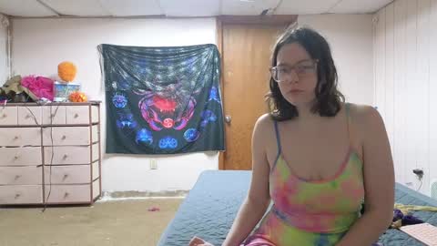 lunaquinn45 online show from December 7, 12:30 am