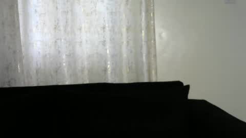 Snapshot of lunar_chocolate000 chatting on June 16, 6:38 am Smiley online show from June 16, 6:38 am