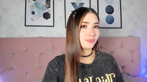 Luna  online show from December 28, 9:40 pm