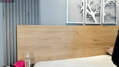 Luna  online show from November 17, 5:08 pm