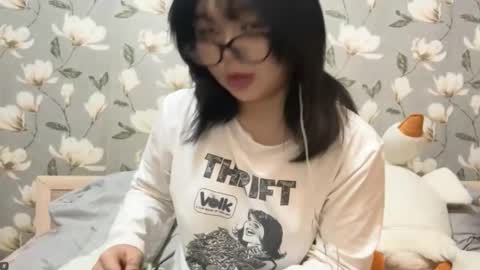 Snapshot of lunaraus chatting on October 9, 7:56 pm Yuna online show from October 9, 7:56 pm