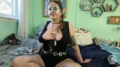 Lunar Fae Stellaris online show from January 15, 7:50 pm