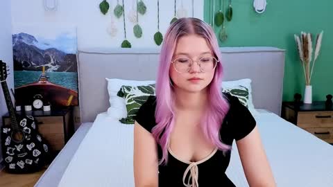 Snapshot of lunariafox chatting on March 29, 2:39 pm lunariafox online show from March 29, 2:39 pm