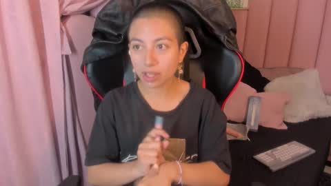 Snapshot of lunarichy chatting on October 9, 12:03 pm lunarichy online show from October 9, 12:03 pm