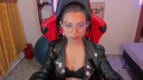 Snapshot of lunarichy chatting on October 14, 7:03 pm lunarichy online show from October 14, 7:03 pm