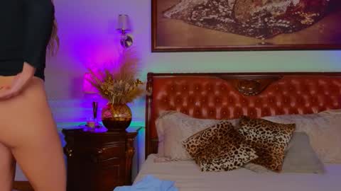 Luna Rishi online show from November 15, 6:33 am