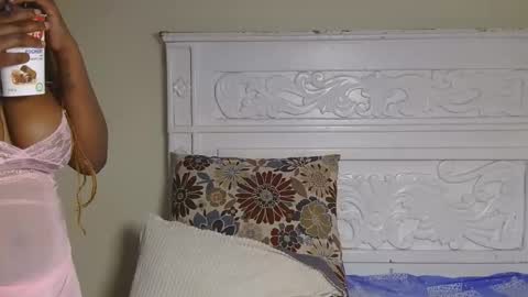 Snapshot of lunarluxee chatting on March 30, 8:32 pm Luxee online show from March 30, 8:32 pm