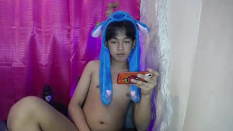 Snapshot of lunarmaxxx chatting on March 26, 7:14 am max online show from March 26, 7:14 am