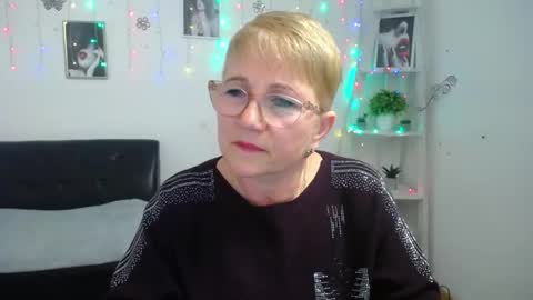 Snapshot of lunarossa615416 chatting on October 6, 7:28 am Luna online show from October 6, 7:28 am
