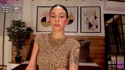 Snapshot of lunaruso chatting on September 21, 7:48 pm Luna Ruso online show from September 21, 7:48 pm