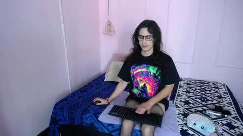 Luna online show from April 5, 4:04 pm