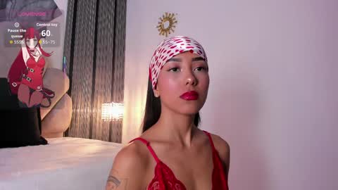 Luna   online show from April 4, 10:35 am