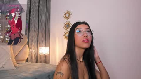 Snapshot of lunavelour_ chatting on April 11, 6:56 pm Luna online show from April 11, 6:56 pm