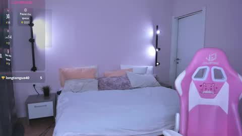 Snapshot of lunavet_ chatting on September 18, 1:40 am Alice online show from September 18, 1:40 am