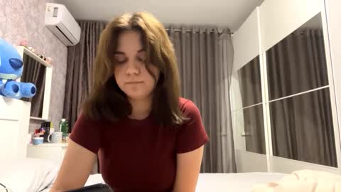 Mila Rose online show from February 10, 5:50 pm