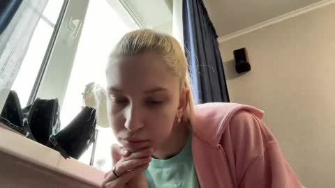 Luna online show from May 28, 9:39 am