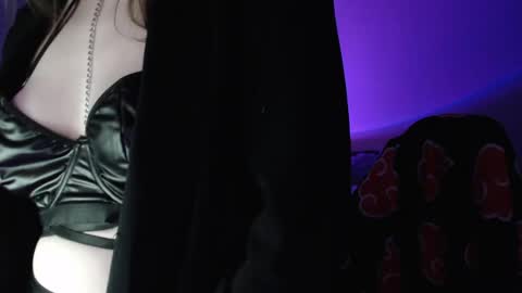 LunaXcherry online show from April 23, 5:59 pm