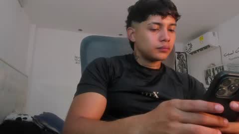 Snapshot of lunay_xtreemboy chatting on July 31, 2:00 am Lunay online show from July 31, 2:00 am