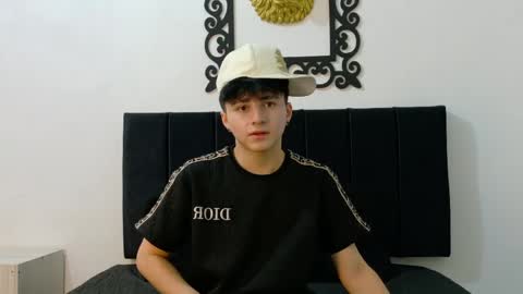 lunaydream online show from June 3, 11:35 am