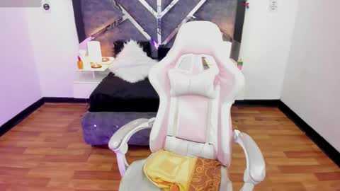  V A L E R I A   online show from February 22, 1:22 am