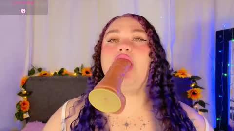 L U N I T A  online show from February 28, 4:13 am