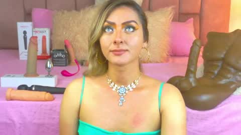 lunitadiva online show from May 13, 4:15 pm