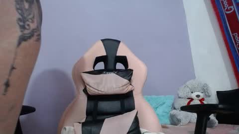 Snapshot of lunitaqueen_ chatting on March 11, 5:02 am Luna Tamara online show from March 11, 5:02 am