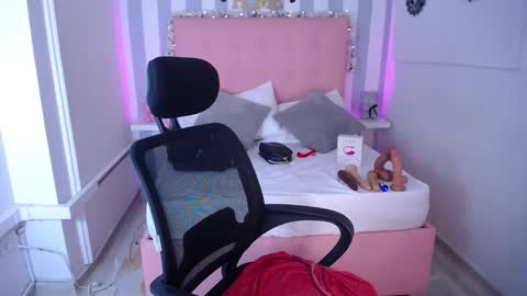 lunna_boobs20 online show from November 15, 5:27 am