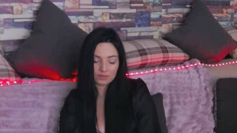 Snapshot of lunnagray chatting on October 8, 8:01 am LunnaGray online show from October 8, 8:01 am